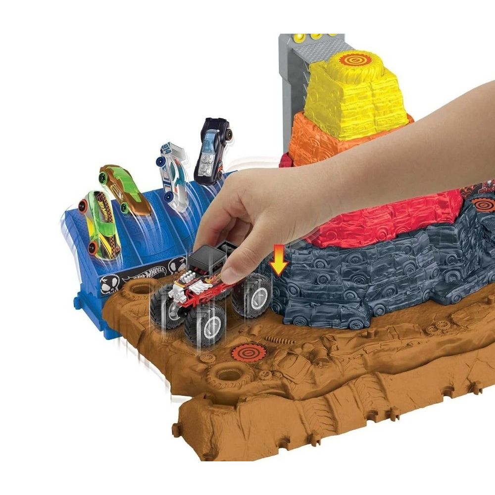 Hot Wheels Monster Truck Arena Smashers Ultimate Crush Yard slika 3