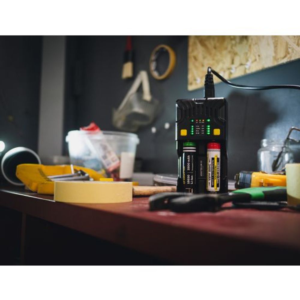 Armytek Univerzalni punjač za baterije Uni C2 slika 6