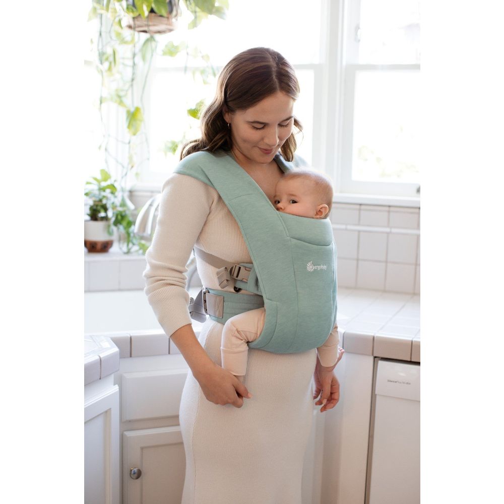 Ergobaby Embrace nosiljka Jade slika 11