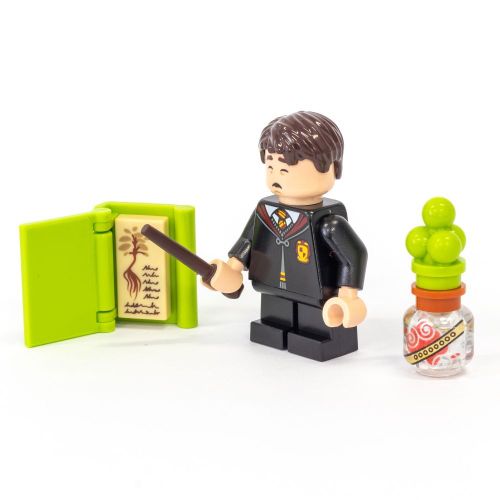 Lego Harry Potter - Čarobna iznenađenja: knjiga s aktivnostima i minifigurama slika 2