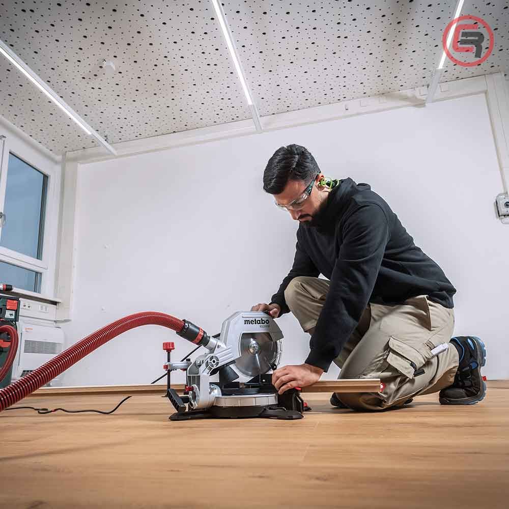 Metabo Pila Kružna KS 216 M Za Kutno Rezanje 216 mm / 1,35 kW Sa Dva Lista Pile – 610216900 slika 3