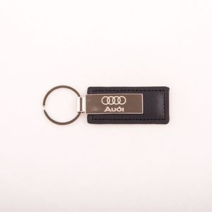 Privjesak za ključ od prave kože s metalnim detaljima - Audi