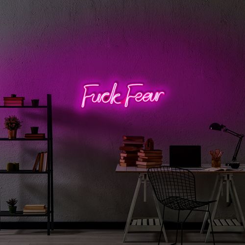 Wallity Ukrasna plastična LED rasvjeta, Fuck Fear - Pink slika 4