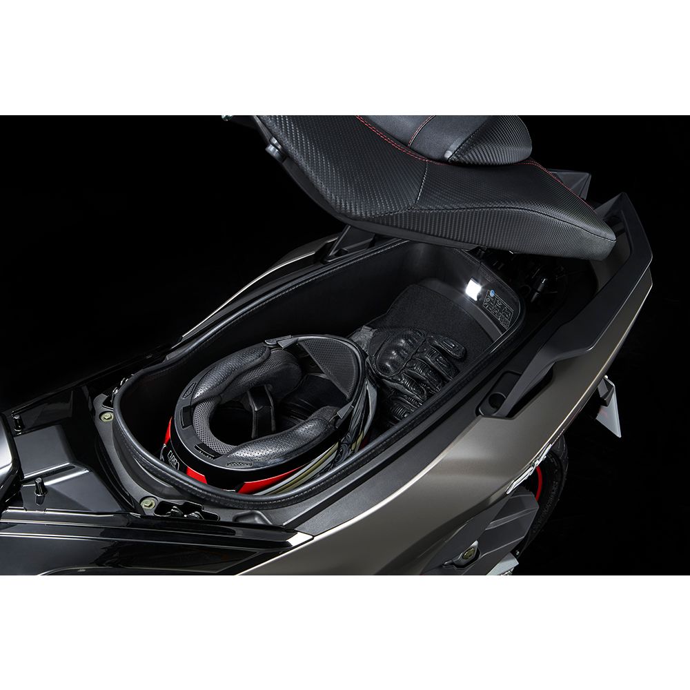 Motor - skuter Kymco AK 550 Premium - 550cc slika 14