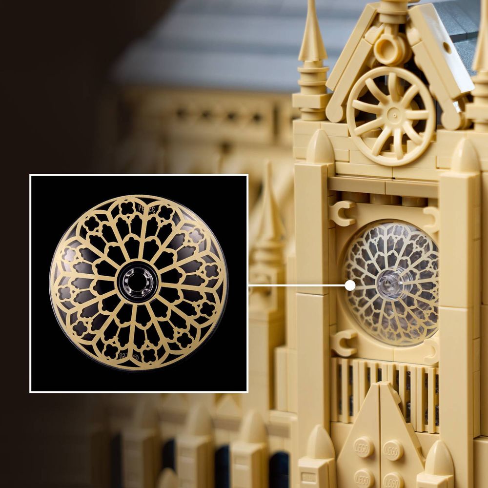 LEGO 21061 Notre-Dame Pariz slika 11