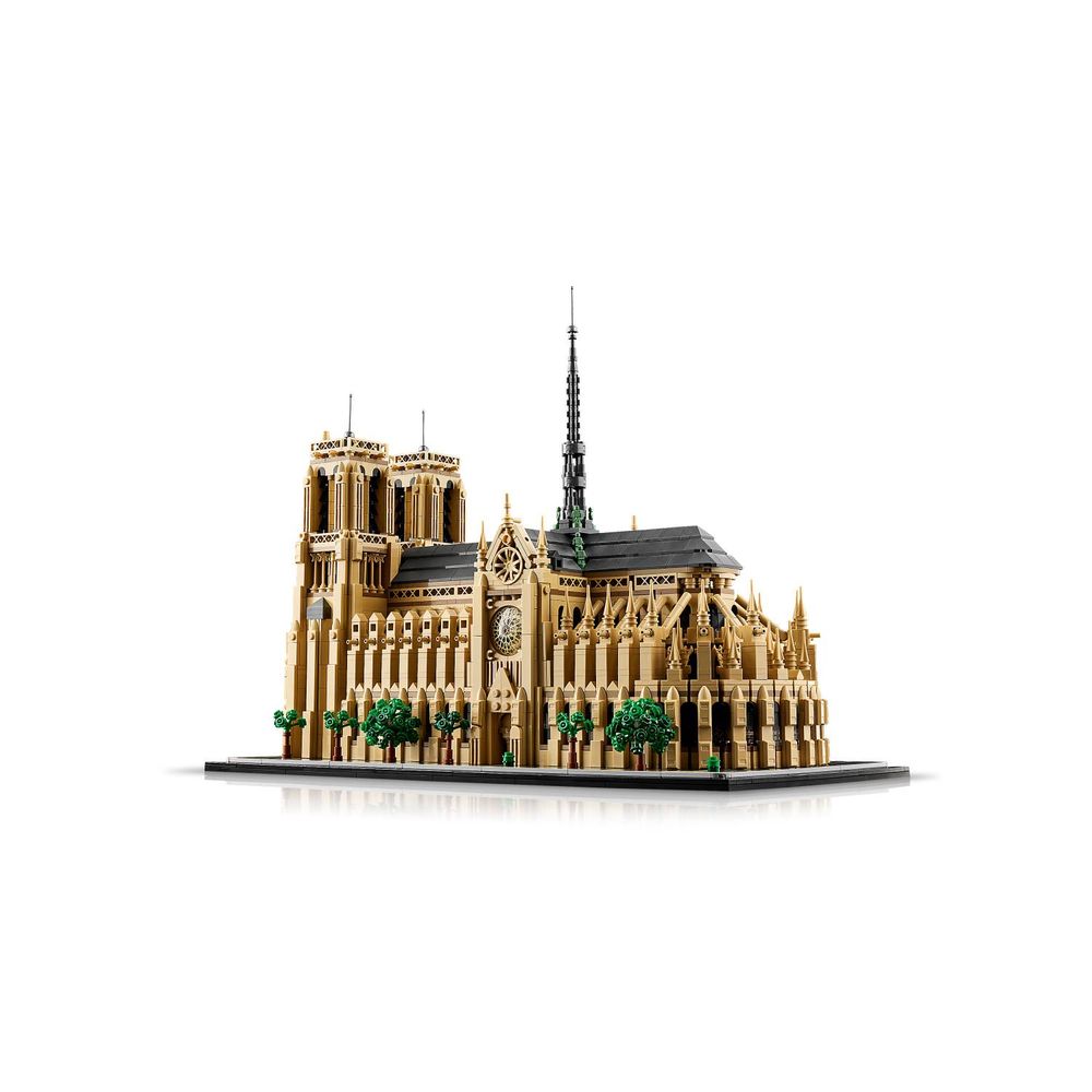 LEGO 21061 Notre-Dame Pariz slika 10