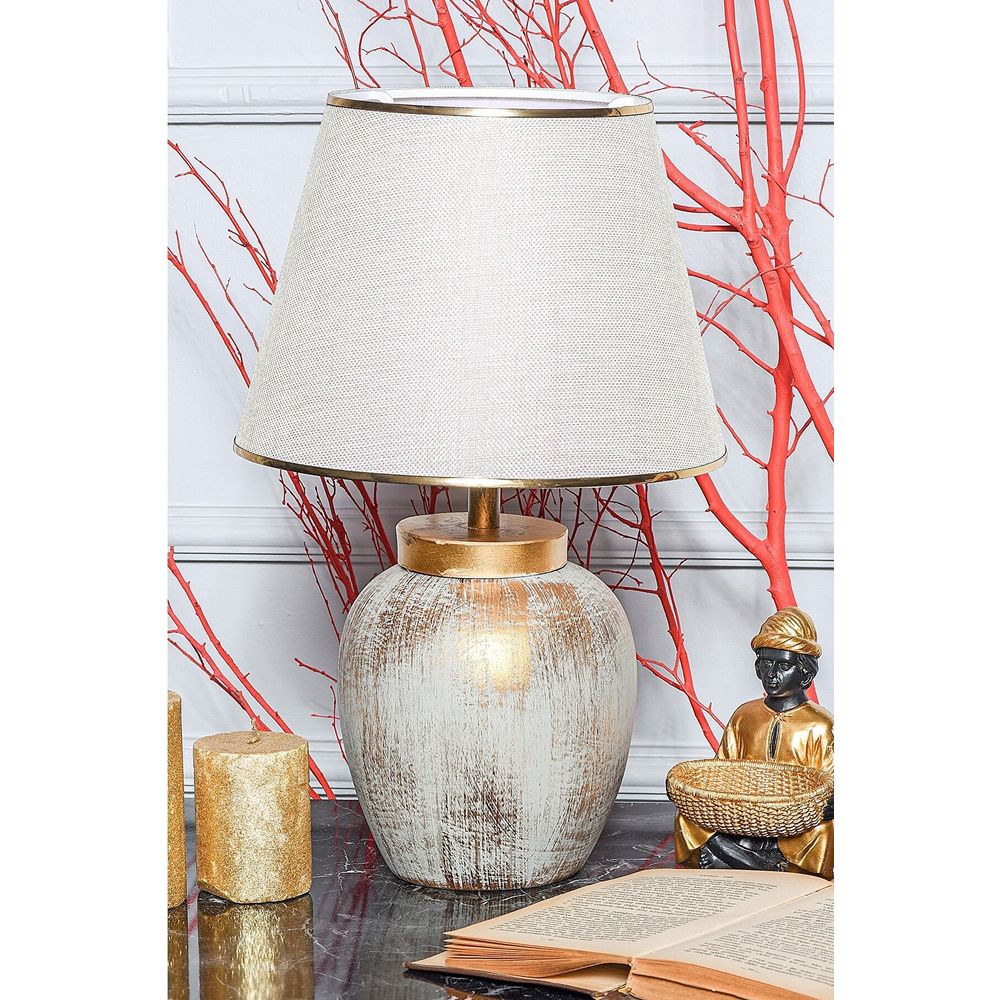 Elegantna Zlatna Stolna Lampa TM275 s Krem Sjenilom slika 1