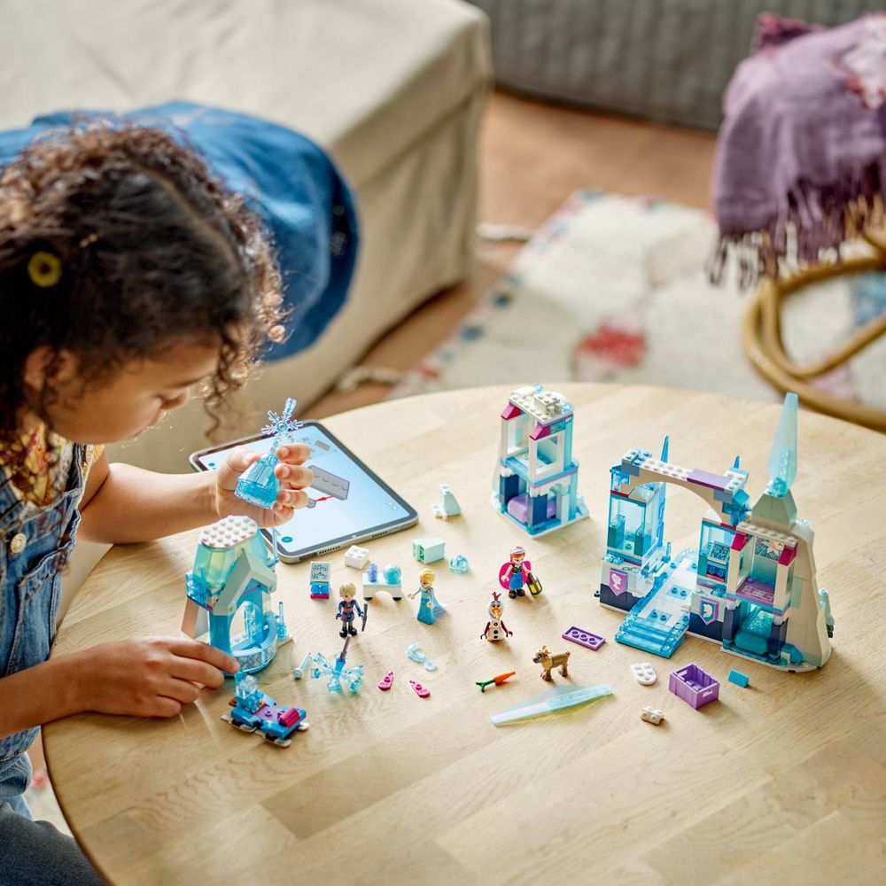 LEGO 43244 Elsin ledeni dvorac slika 6