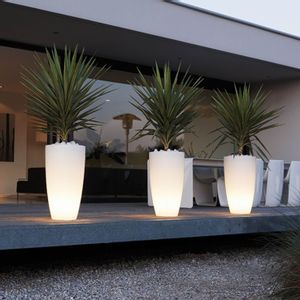 Dizajnerska svjetleća vaza — by CLOUD FORMS
