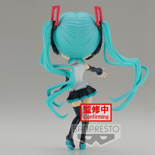 Hatsune Miku V4x Style Ver.A Q posket figure 14cm slika 4