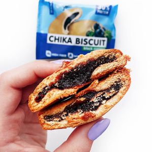 CHIKALAB - CHIKAPIE Nepreliveni cookie sa punjenjem Crna ribizla 50g