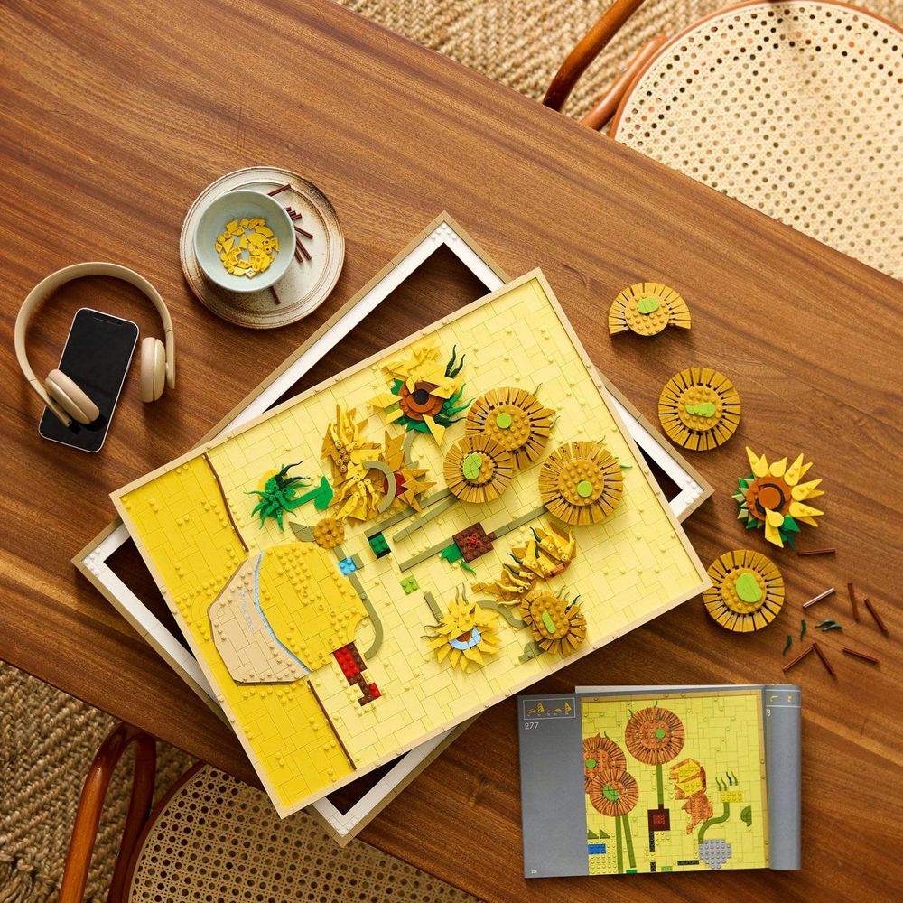 LEGO 31215 Vincent Van Gogh Sunflowers slika 9