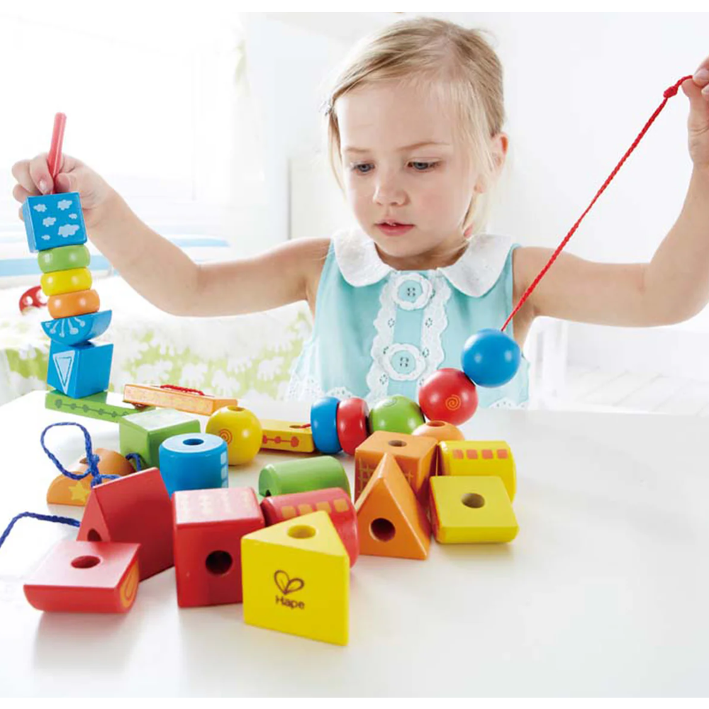 Hape Drveni oblici String-Along Shapes E1019B  slika 4