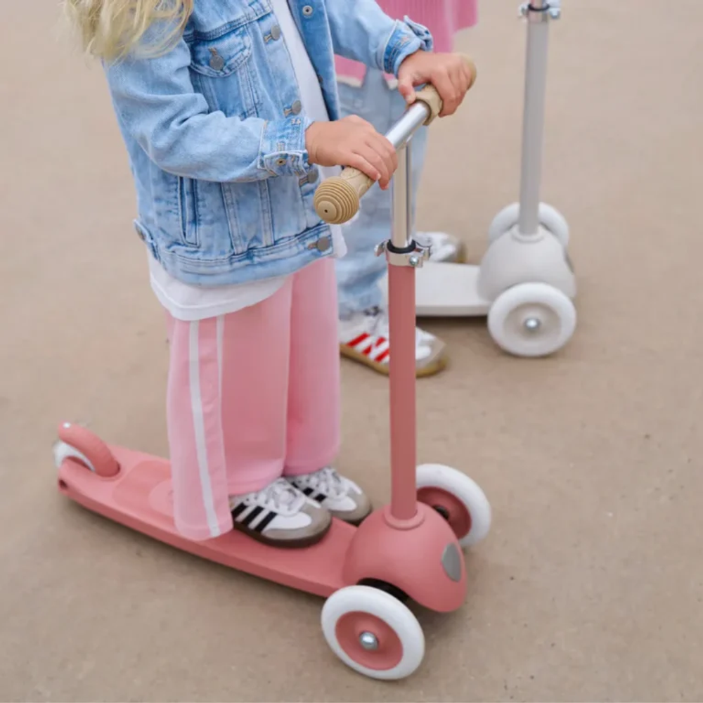 Banwood Romobil ECO Raspberry slika 14