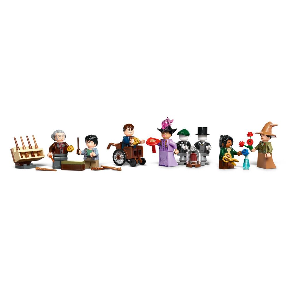 LEGO 76439 Prodavnica Olivandera i Butik Madam Malkin slika 4