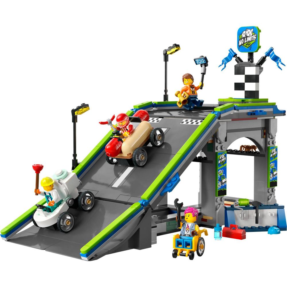 LEGO 60460 Bez ograničenja: Trkalište sa rampom za automobile slika 2