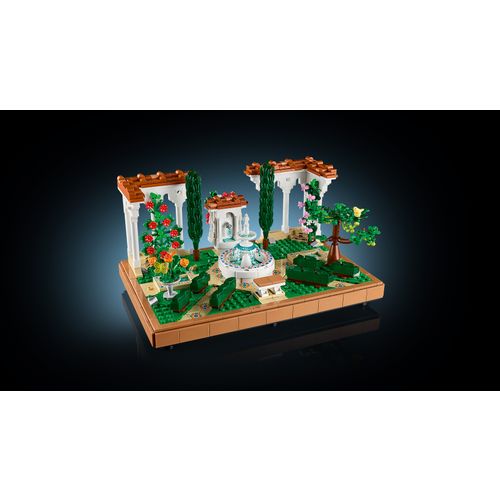 LEGO® ICONS 10359 Vrt s fontanom slika 9