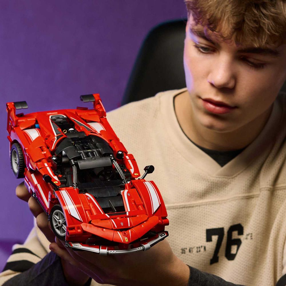 LEGO 42212 Ferrari FXX K slika 8