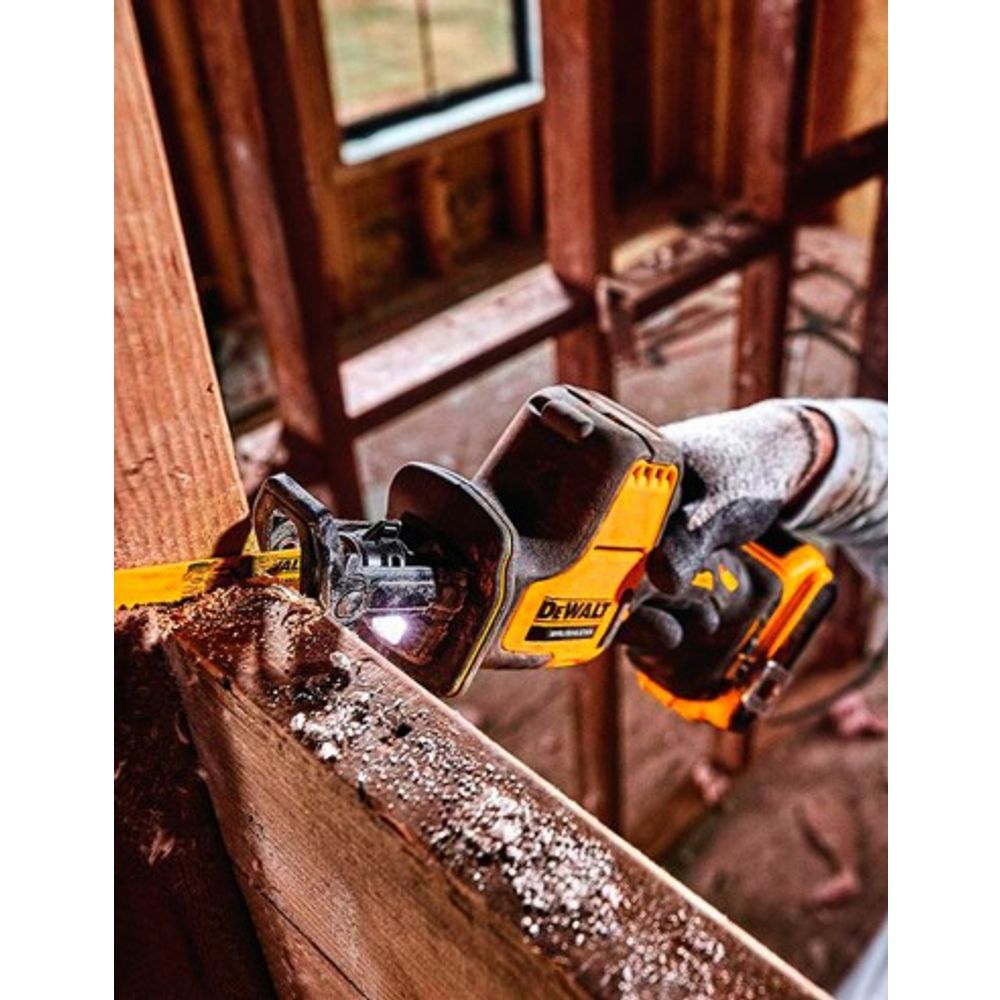 Dewalt kompaktna pila 18V XR BL u TSTA DCS369NT slika 2