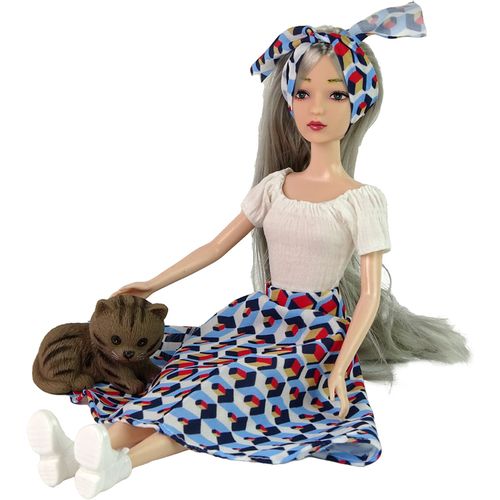 Lutka Emily u apstraktnoj haljini s macom slika 3
