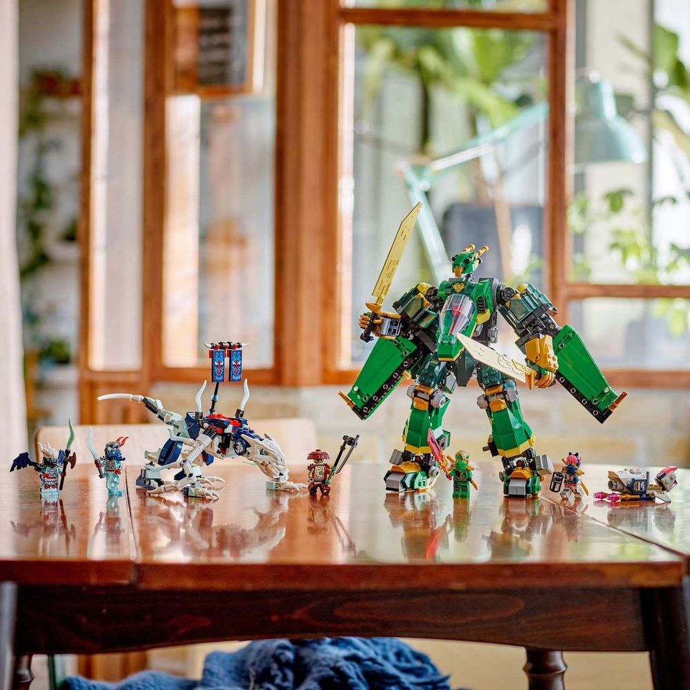 LEGO 71845 Lloyd's Jet Mech slika 6