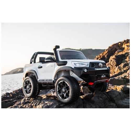 Licencirani auto na akumulator Toyota Hilux 4x4 - dvosjed - bijeli slika 8