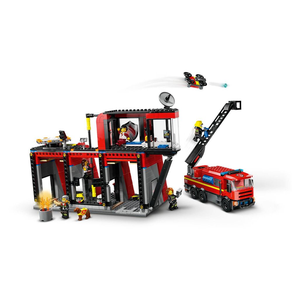 LEGO 60414 Vatrogasna stanica sa kamionom slika 7