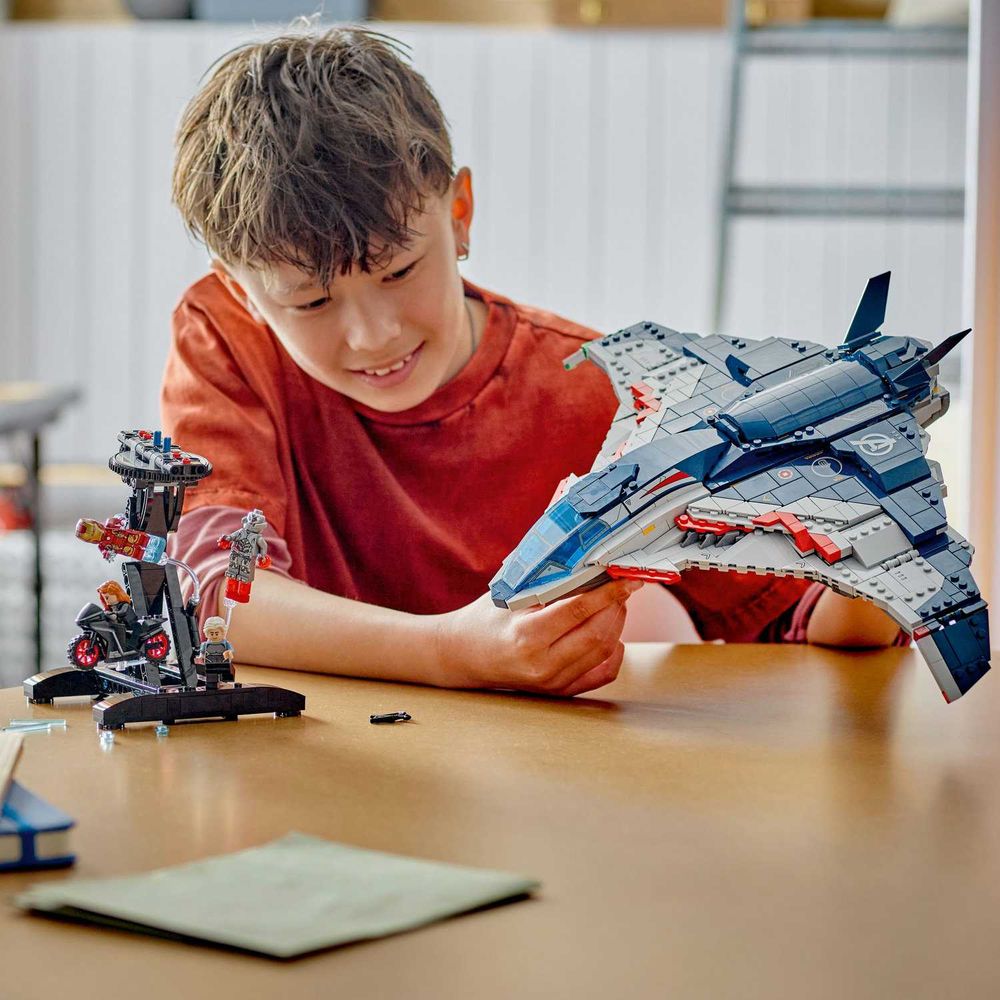 LEGO 76325 Avengers: Age of Ultron Quinjet slika 8
