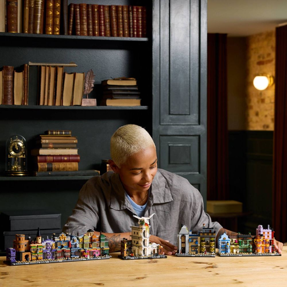 LEGO 76444 Diagon Alley™ sa čarobnjačkim prodavnicama slika 10