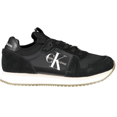 sports shoe with laces, contrasting details, logo
