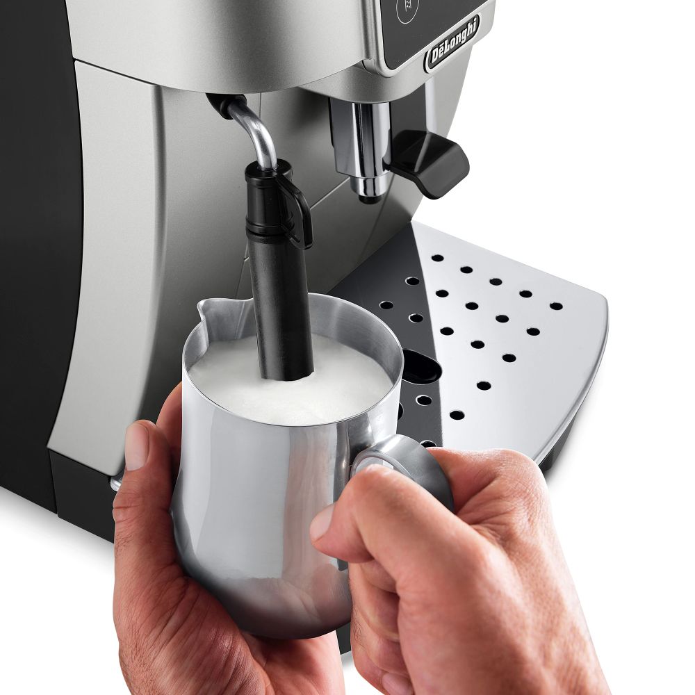 DeLonghi Aparat za kafu / Magnifica Start ECAM220.30.SB, 15 bara  slika 5