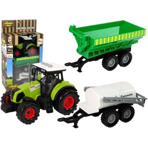 Traktor s prikolicom i cisternom zeleni