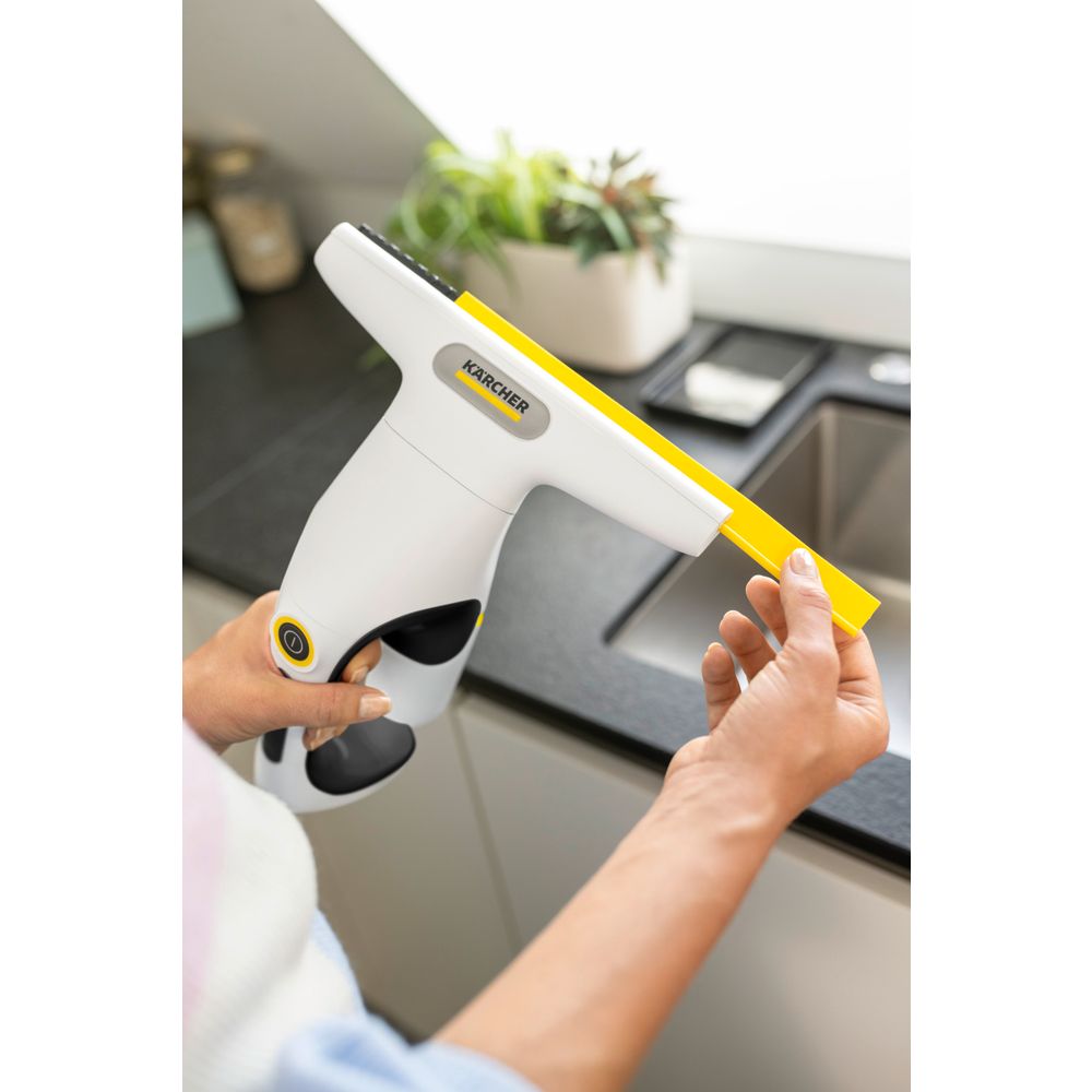 Kärcher usisavač za prozore WV 1 Compact / 150ml, 100min, 300m4 slika 3