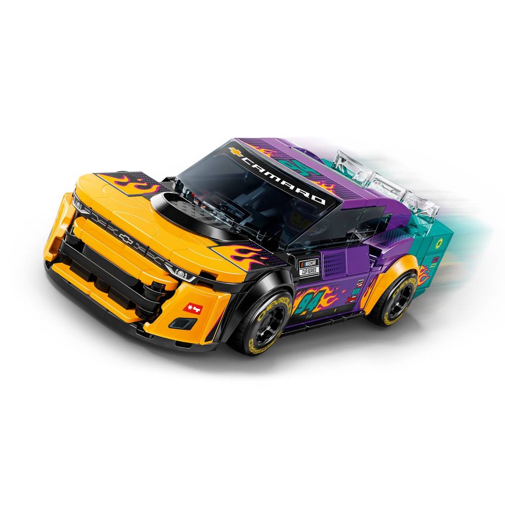 LEGO 76935 NASCAR Chevrolet Camaro ZL1 slika 7