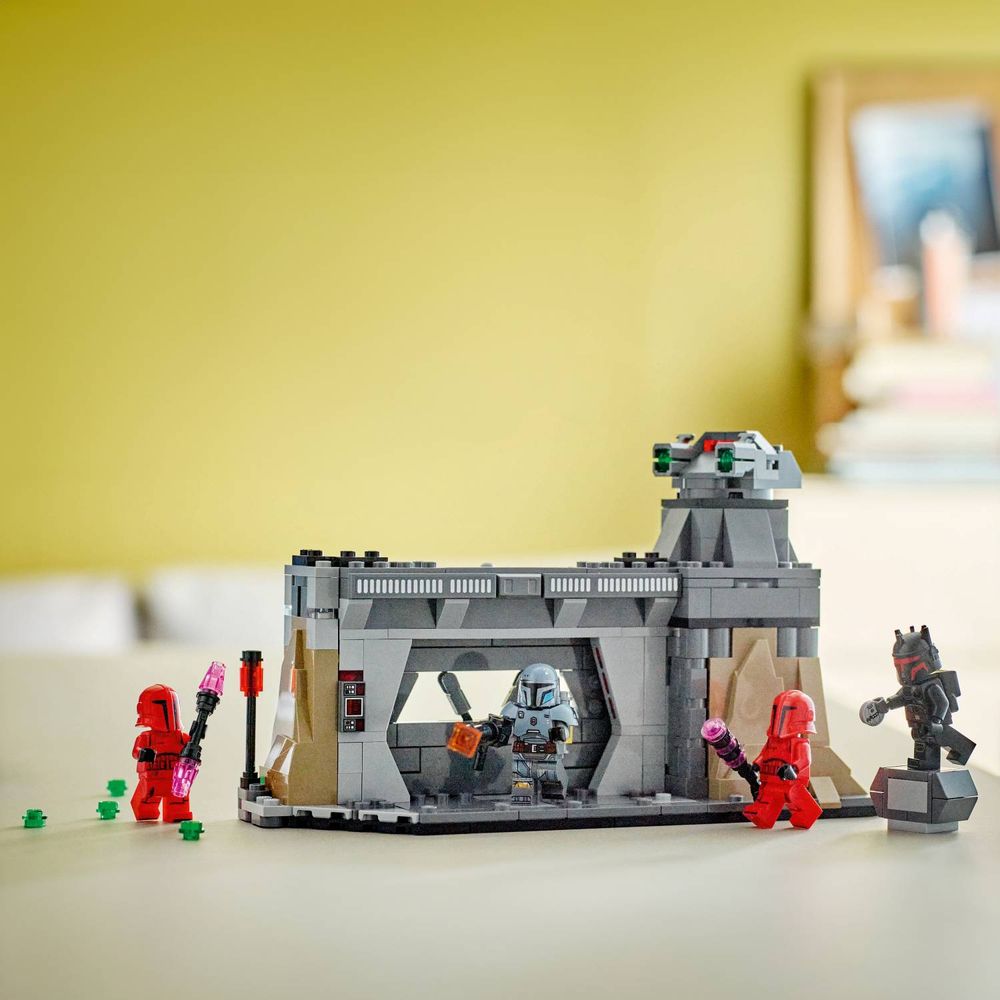 LEGO 75386 Bitka Paz Vizsla & Moff Gideon slika 10