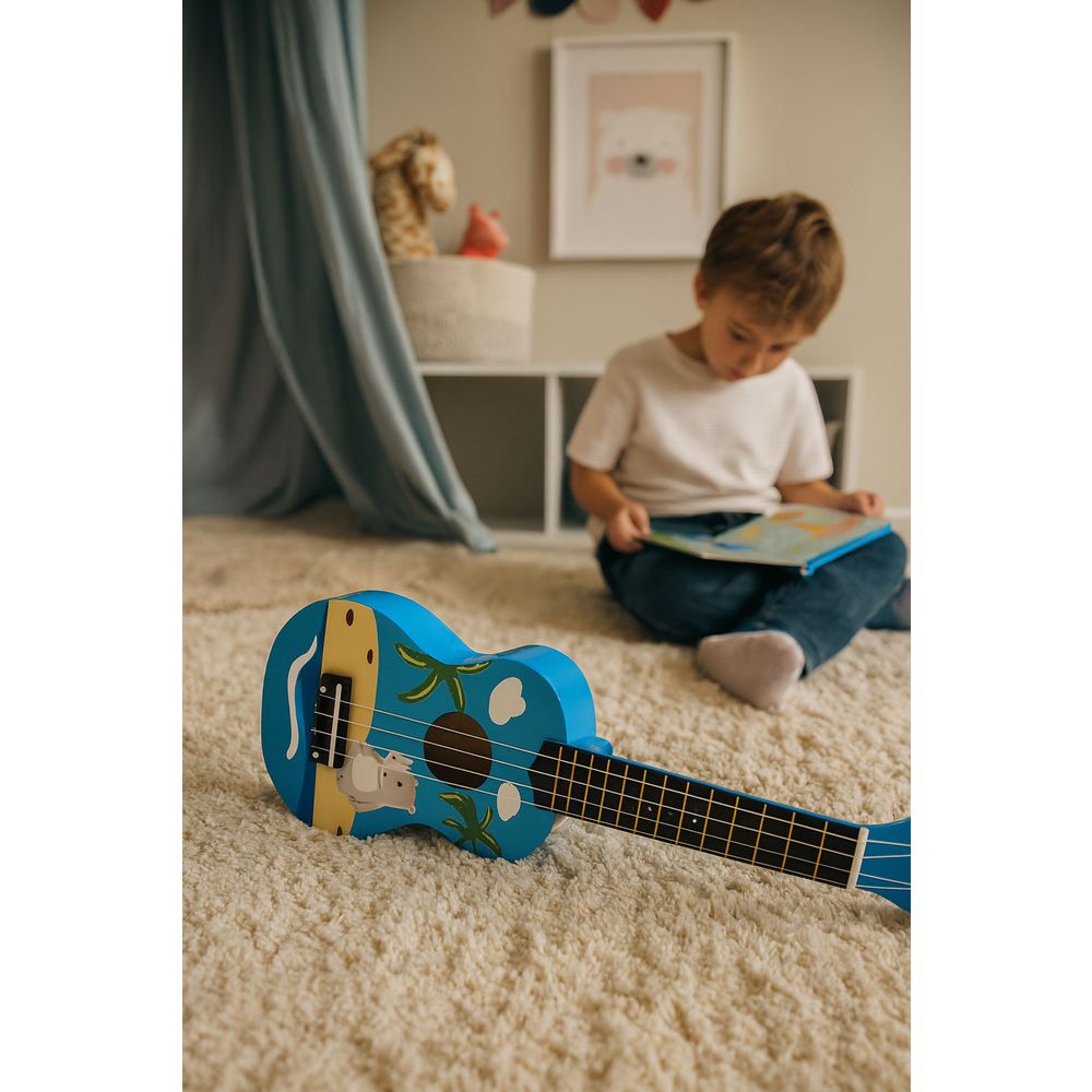 ECOTOYS drvena ukulele za djecu, plava – 4 najlonske žice i trzalica slika 4