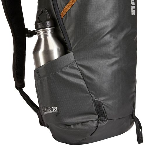 Thule Stir 18L crni planinarski ruksak slika 5