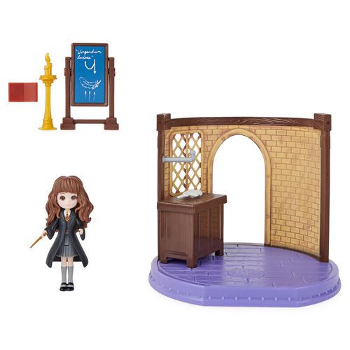 Harry Potter Magic Enchantments Classroom + Hermione figure 5cm slika 4