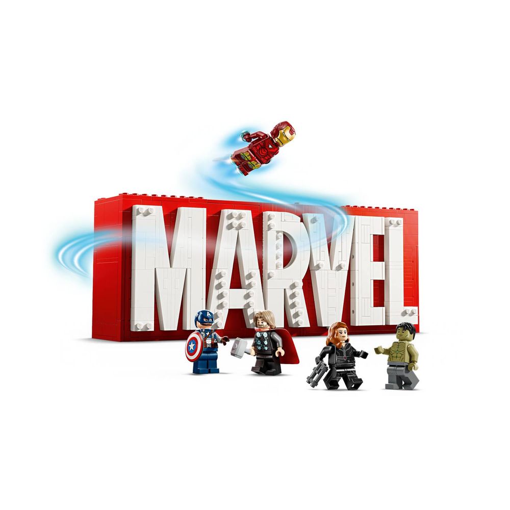 LEGO 76313 Logotip Marvel i figurice slika 4