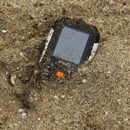 IPRO Shark II black Feature mobilni telefon 2G/GSM/DualSIM/IP67/2500mAh/32MB/Srpski slika 7