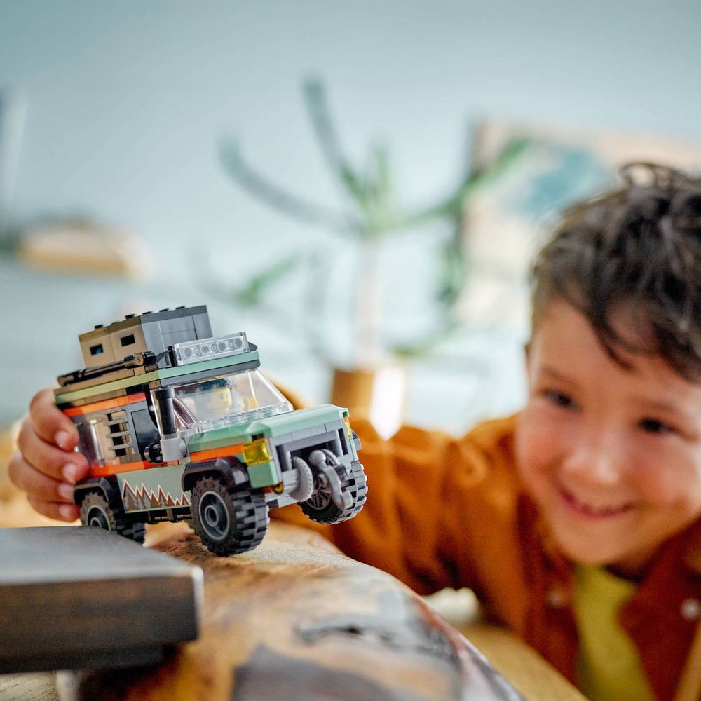 LEGO 60447 Terenski kamionet 4x4 slika 9