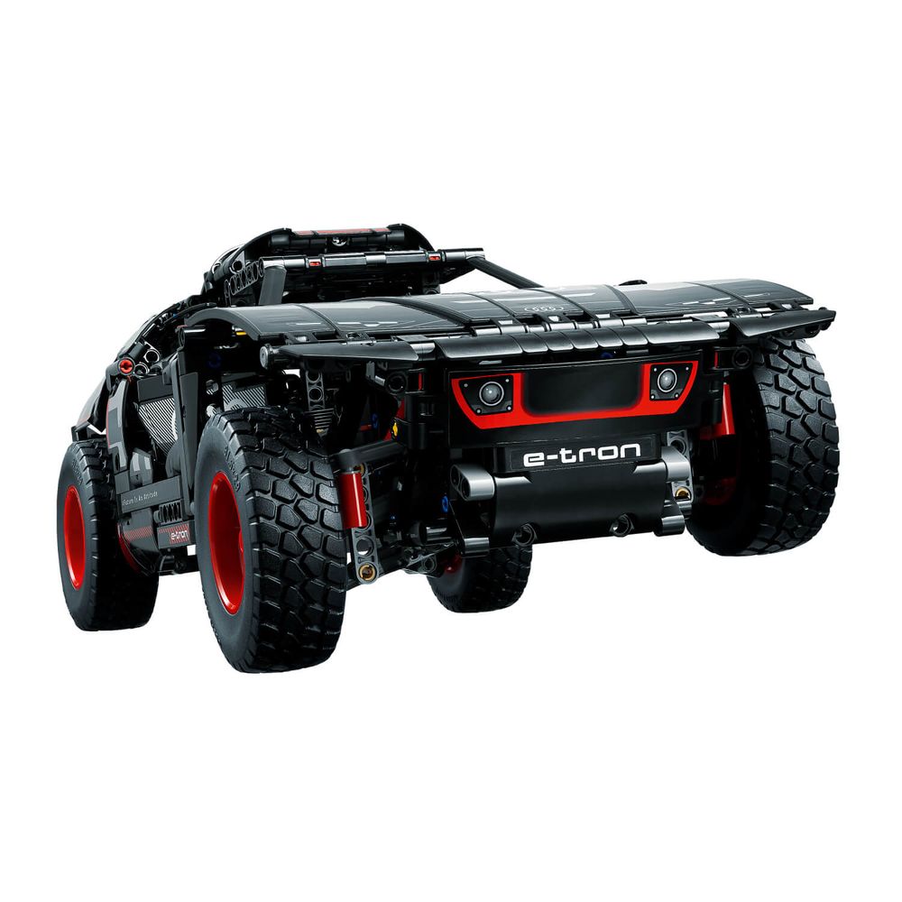 LEGO 42160 Audi RS Q e-tron slika 7