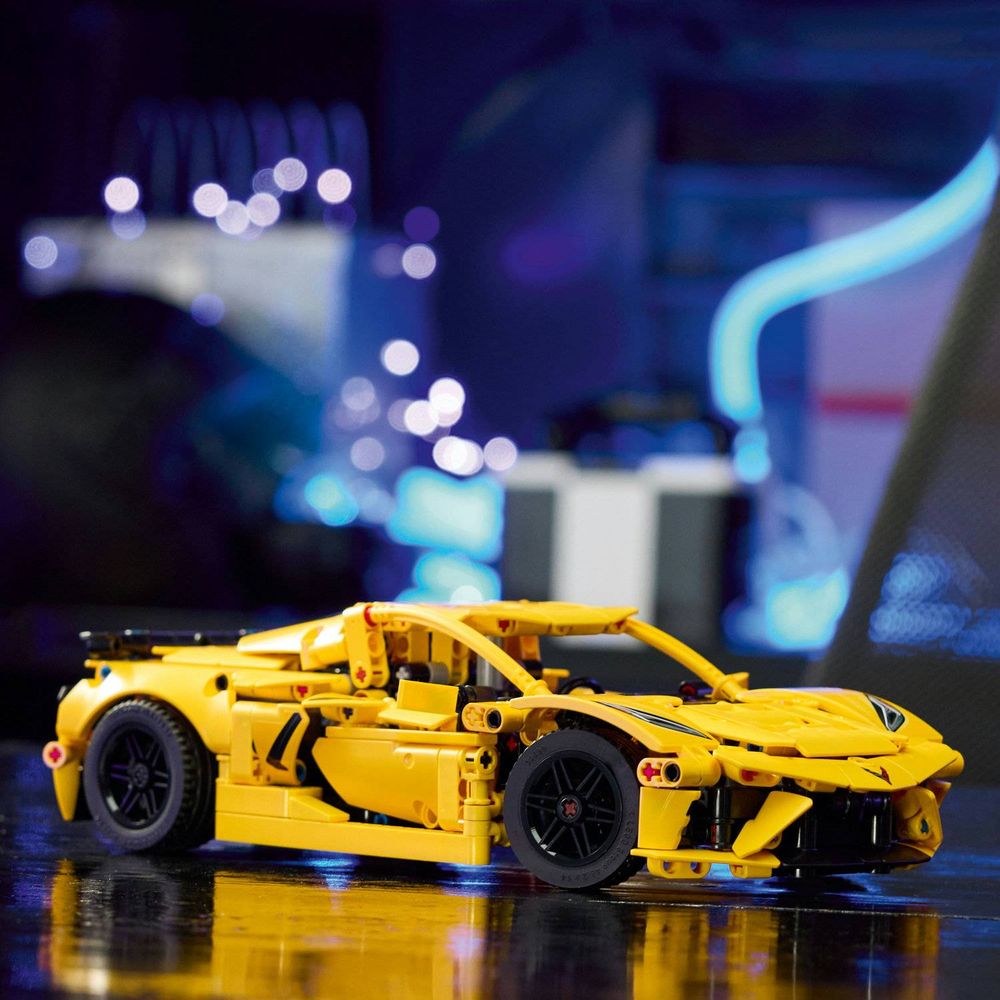 LEGO 42205 Chevrolet Corvette Stingray slika 9