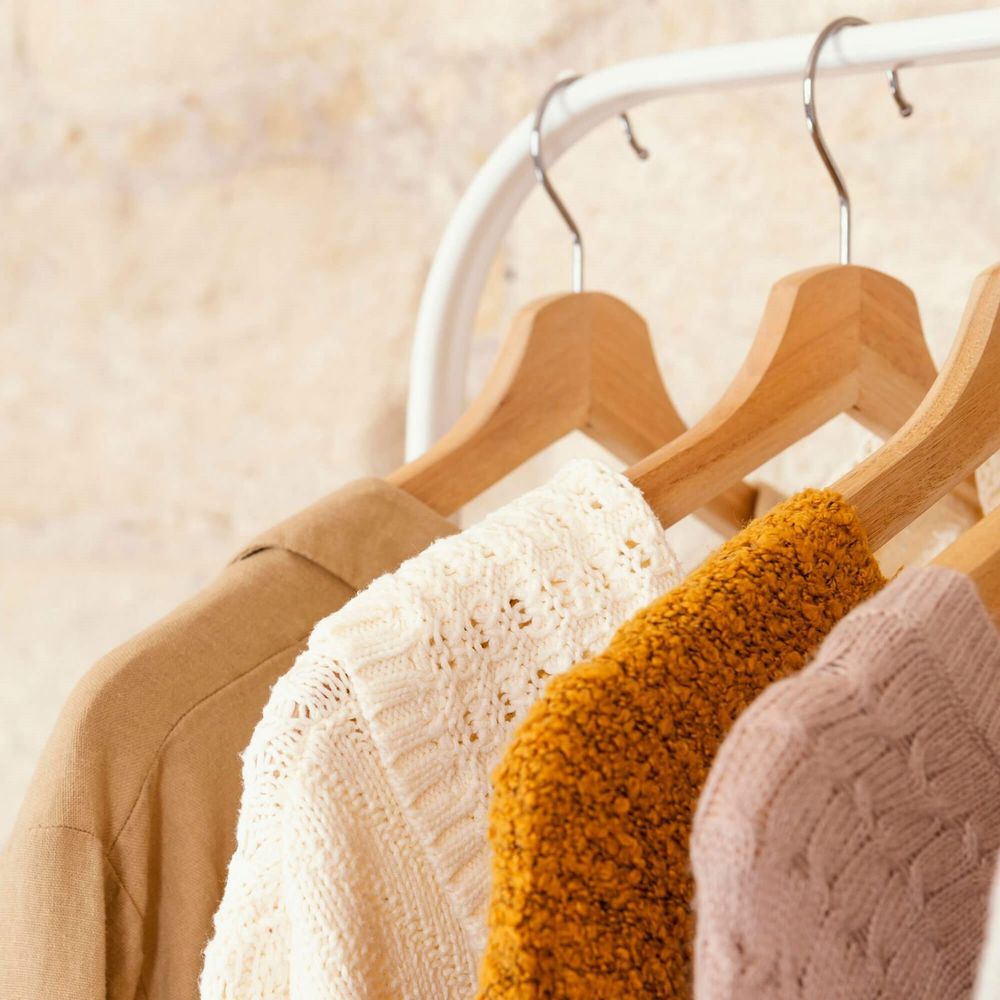 Hg0057 drvena vješalica 20 kom. slika 3