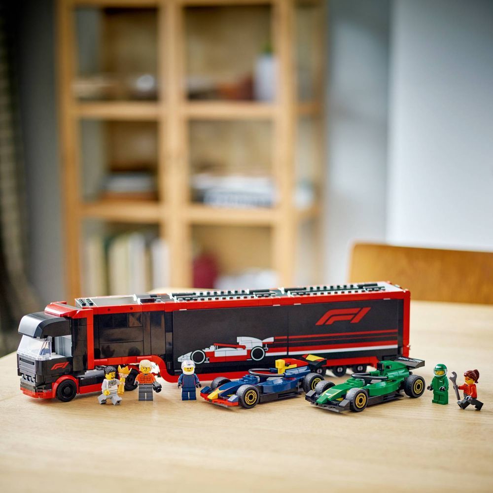 LEGO 60445 Kamion za F1® sa autima RB20 i AMR24 za F1® slika 11