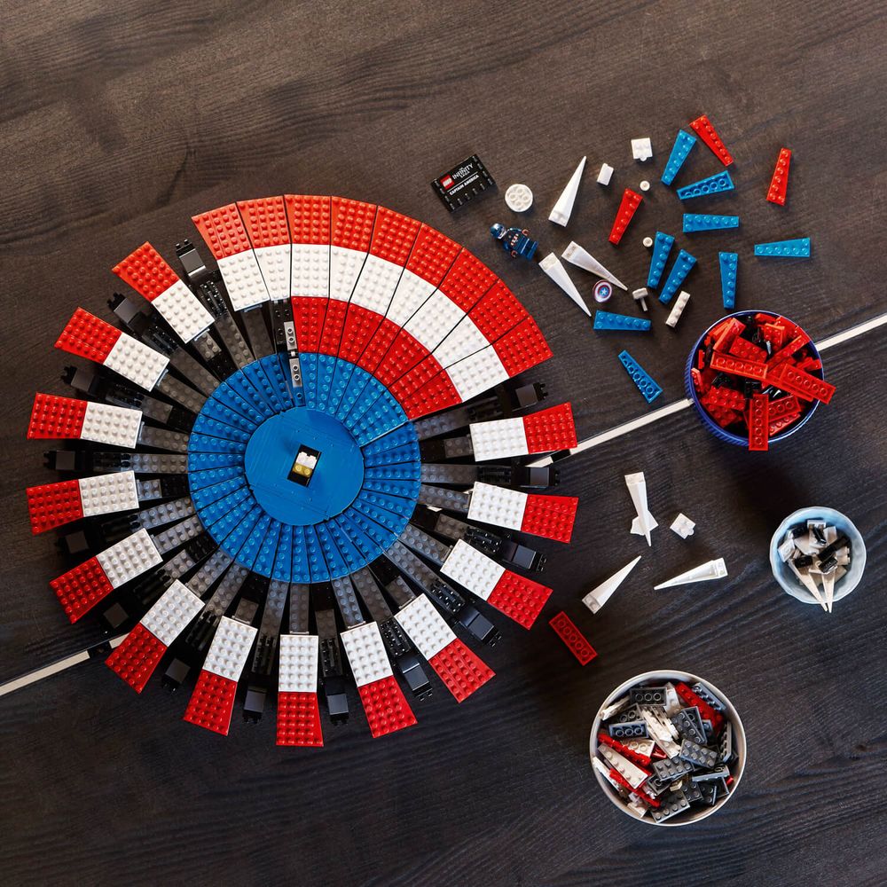 LEGO 76262 Štit Kapetana Amerike slika 2