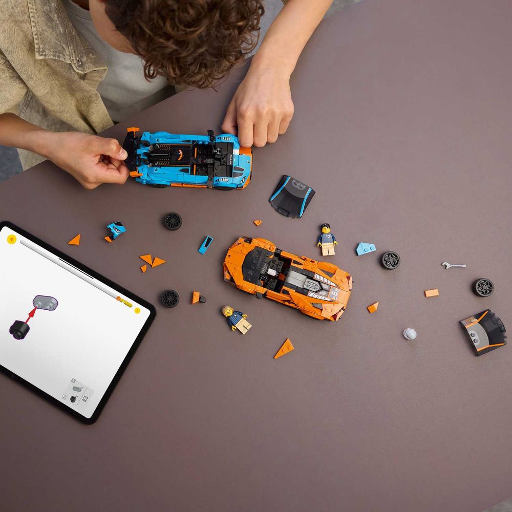 LEGO 77238 Lamborghini Revuelto & Lamborghini Huracán STO slika 9
