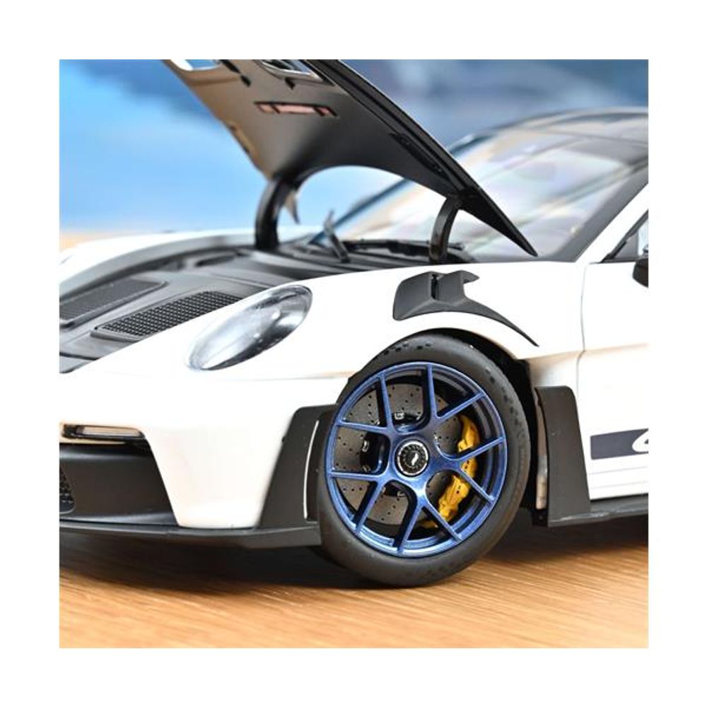 Norev 1/18 Porsche 911 GT3 RS W/Weissach Pack 2022 White/Indigoblue slika 2