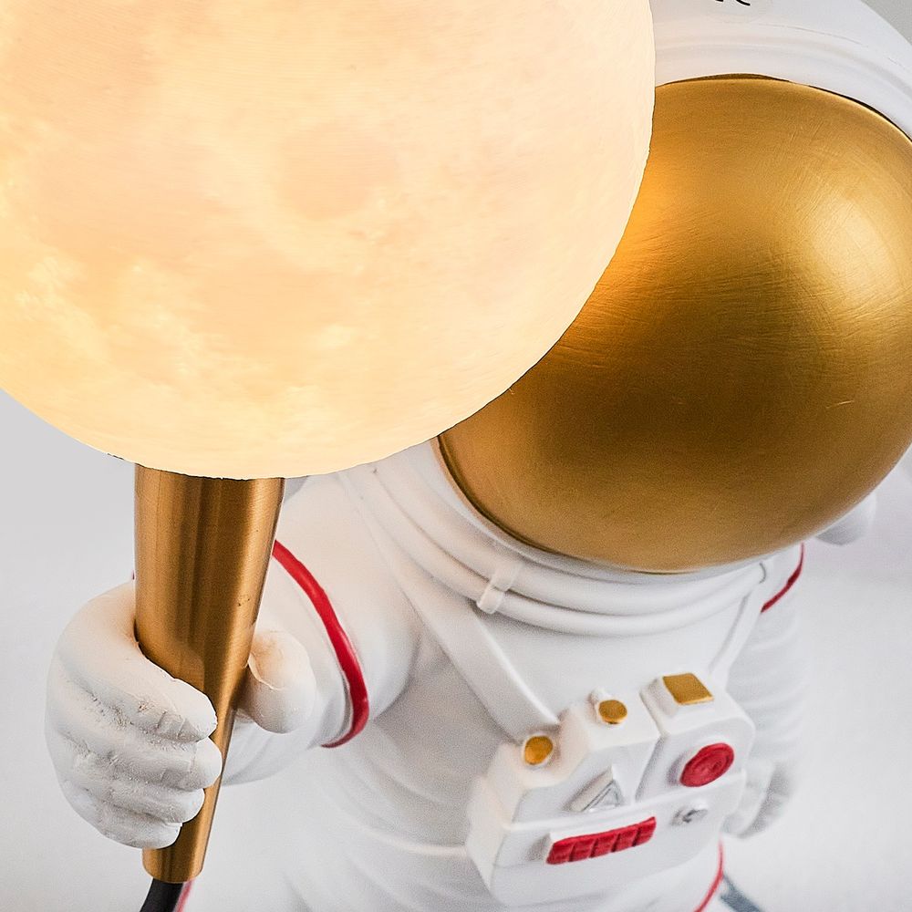 L1132 - Bijela Stolna Lampa Astronaut slika 3