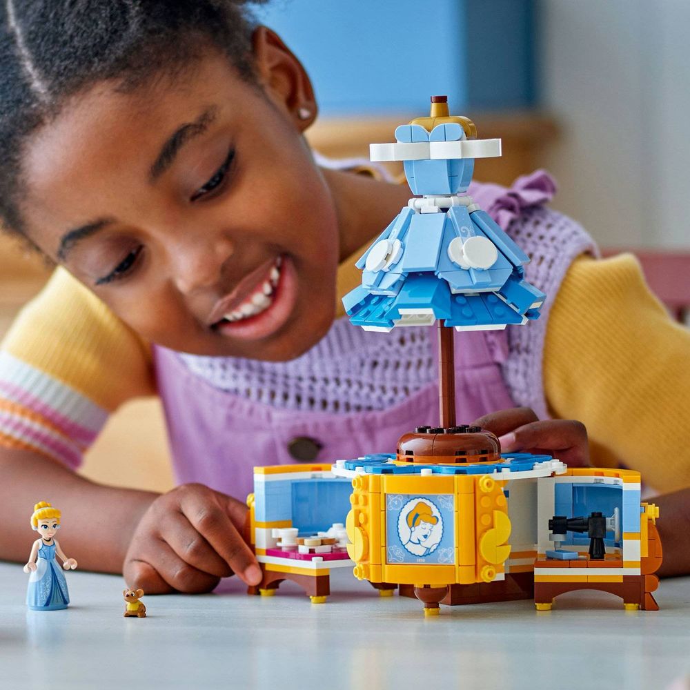 LEGO 43266 Pepeljugina haljina slika 8